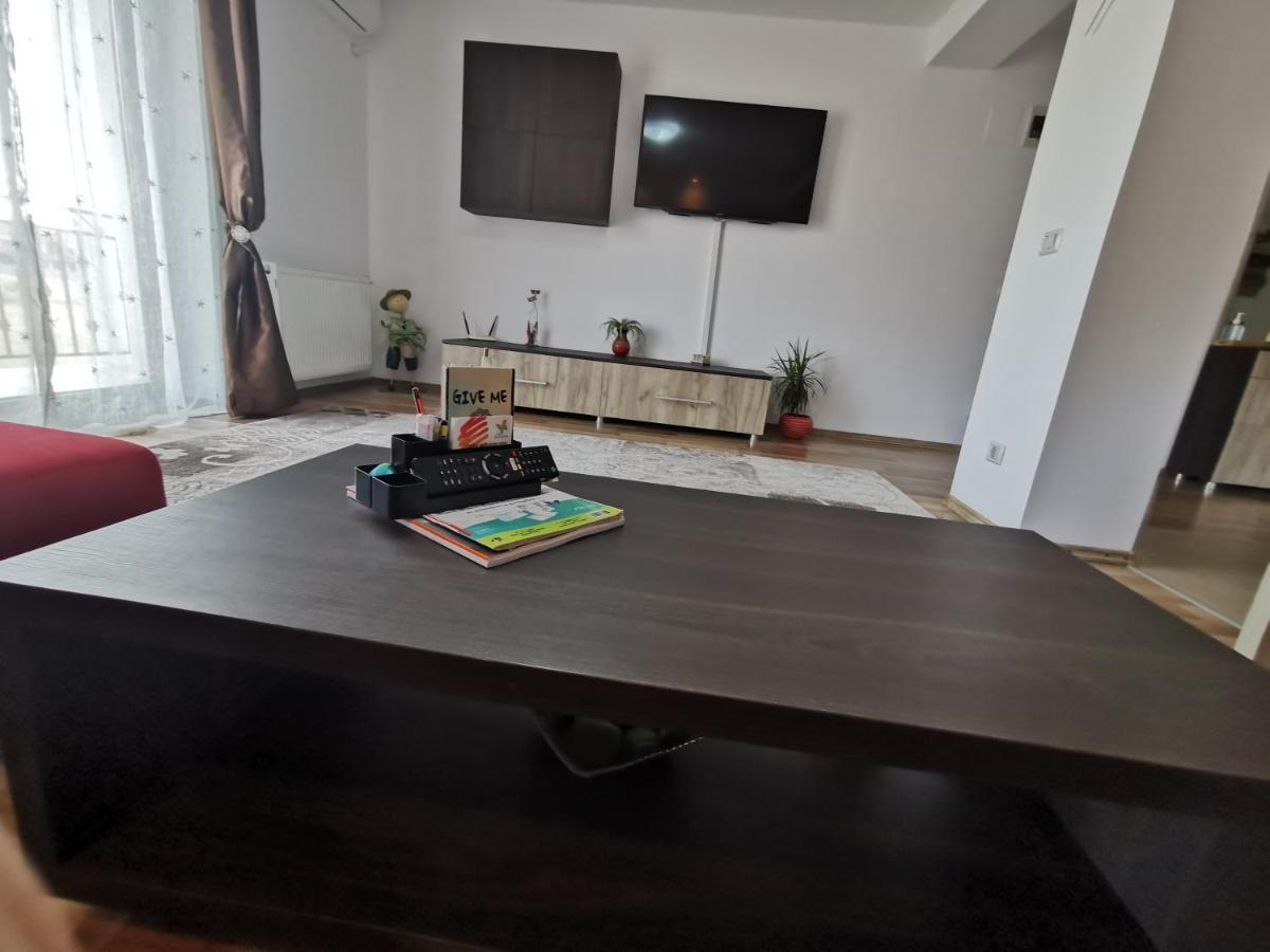 Giroc Apartament Ovidiu מראה חיצוני תמונה